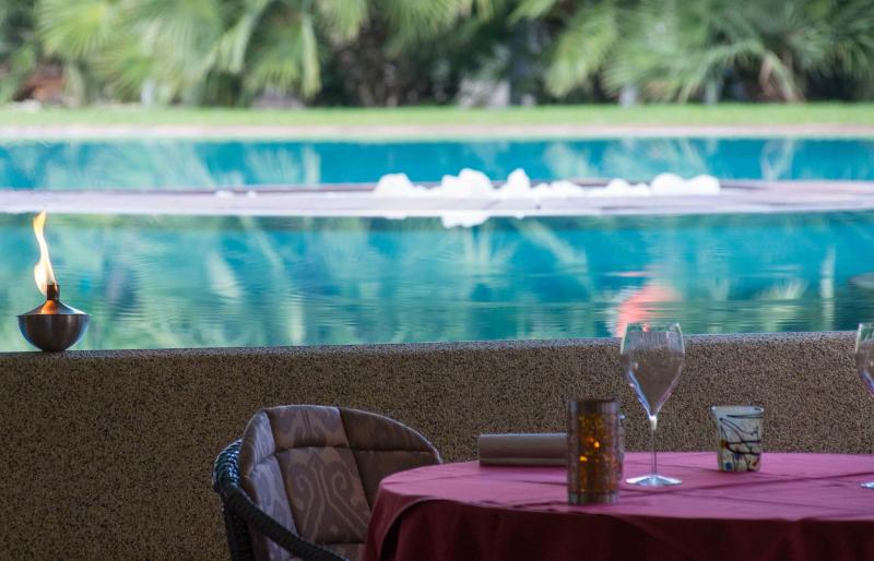 RISTORANTE dinner-by-the-pool-la-veranda-del-color-bardolino-sotto-le-stelle-dinner
